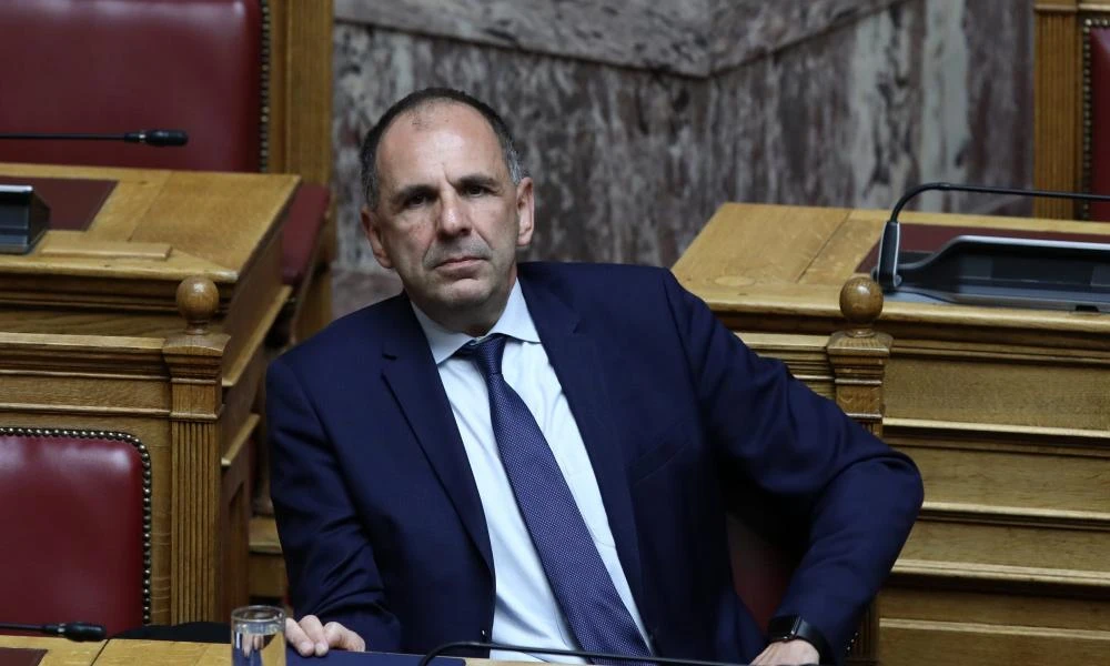 Γεραπετρίτης: Η ανθρώπινη αξιοπρέπεια και η απώλεια ανθρώπινων ζωών δεν έχουν χρώμα και εθνικότητα